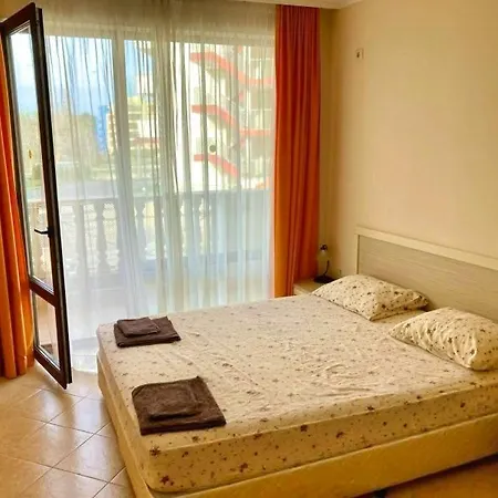 George - 3 Pools, 2 Bedrooms & 2 Bathrooms Napospart