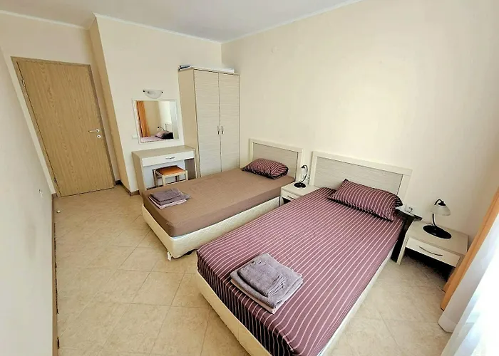 アパート George - 3 Pools, 2 Bedrooms & 2 Bathrooms サニービーチ