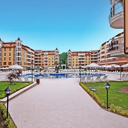 George - 3 Pools, 2 Bedrooms & 2 Bathrooms 아파트