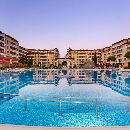 George - 3 Pools, 2 Bedrooms & 2 Bathrooms 아파트