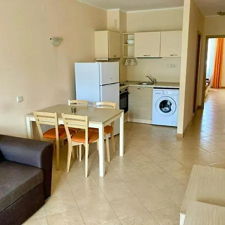 George - 3 Pools, 2 Bedrooms & 2 Bathrooms Apartament
