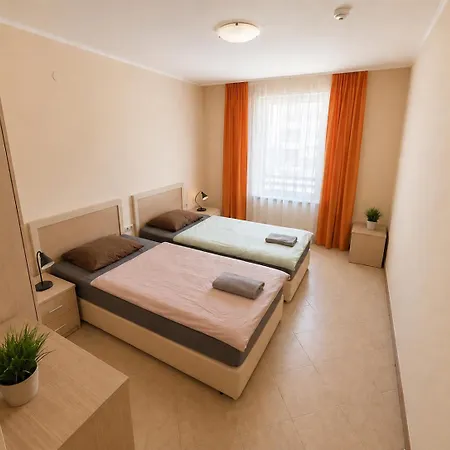 아파트 George - 3 Pools, 2 Bedrooms & 2 Bathrooms 써니비치