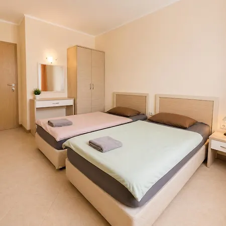 George - 3 Pools, 2 Bedrooms & 2 Bathrooms 아파트 *