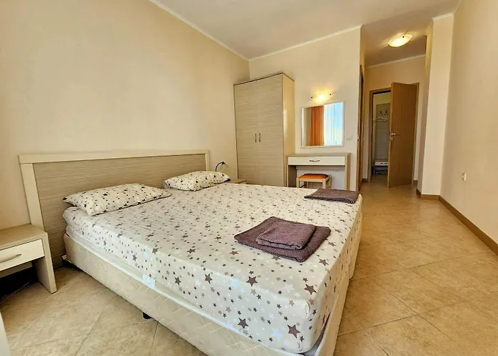 George - 3 Pools, 2 Bedrooms & 2 Bathrooms شقة *